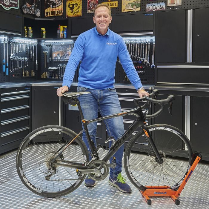 Condenseren kust ergens bij betrokken zijn Oranje fietsstandaard online kopen - Gratis Verzending